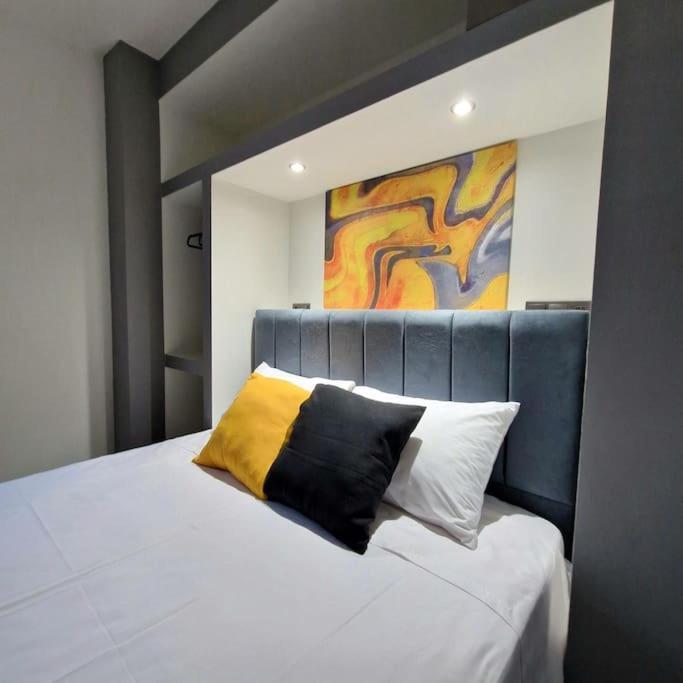 Faronita - Luxury Apt In The Heart Of Kalamata Extérieur photo