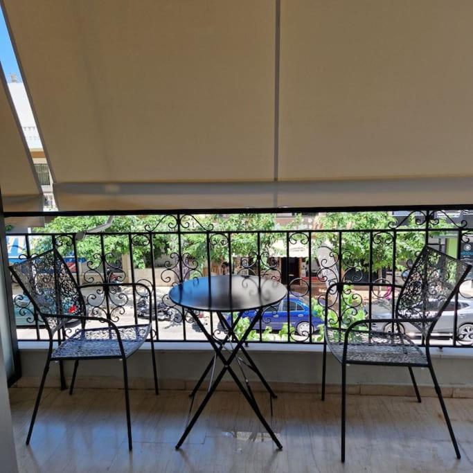 Faronita - Luxury Apt In The Heart Of Kalamata Extérieur photo